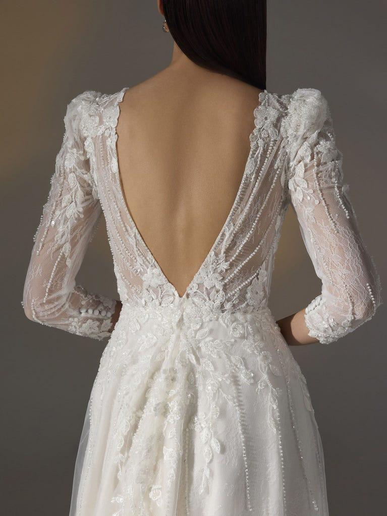 pronovias AMIYAH | Vestido de novia corte en a con escote de pico Tienda de fábrica