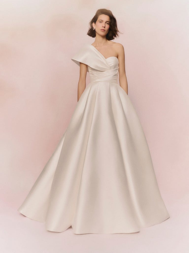 pronovias Vestido de novia con corte princesa y manga corta | Pronovias Outlet