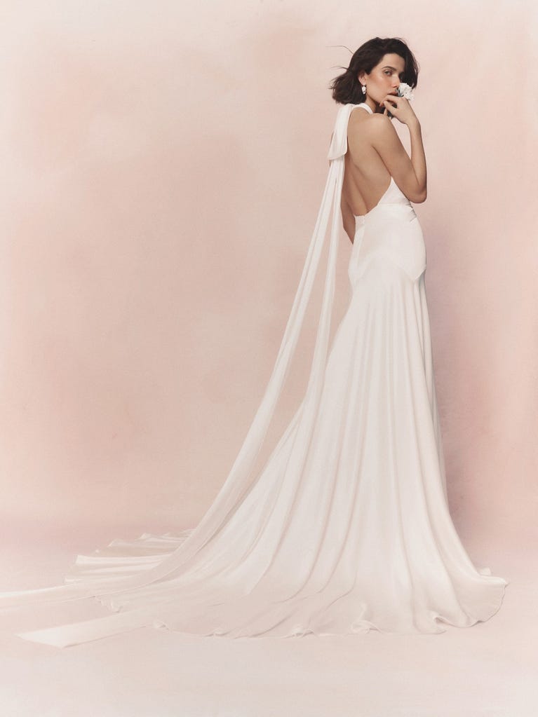 pronovias ANTALYA | Vestido de novia corte en a con cuello halter | Pronovias Outlet online