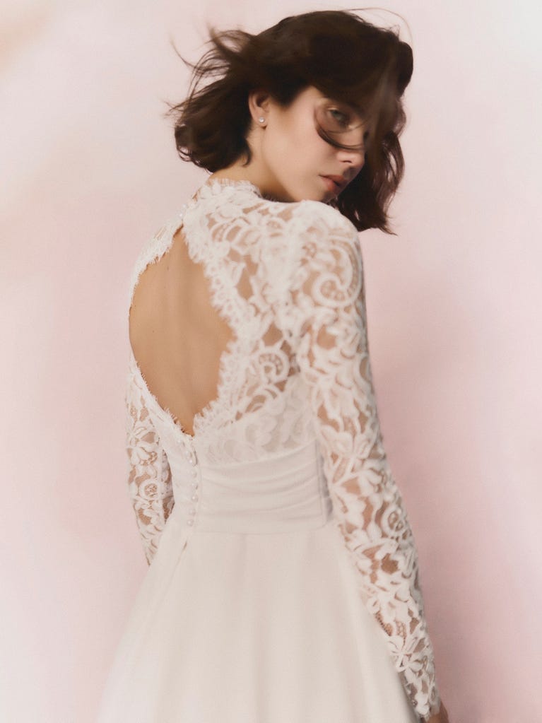 pronovias CEEYLO | Vestido de novia corte en a con cuello cisne | Pronovias Rebajas baratas