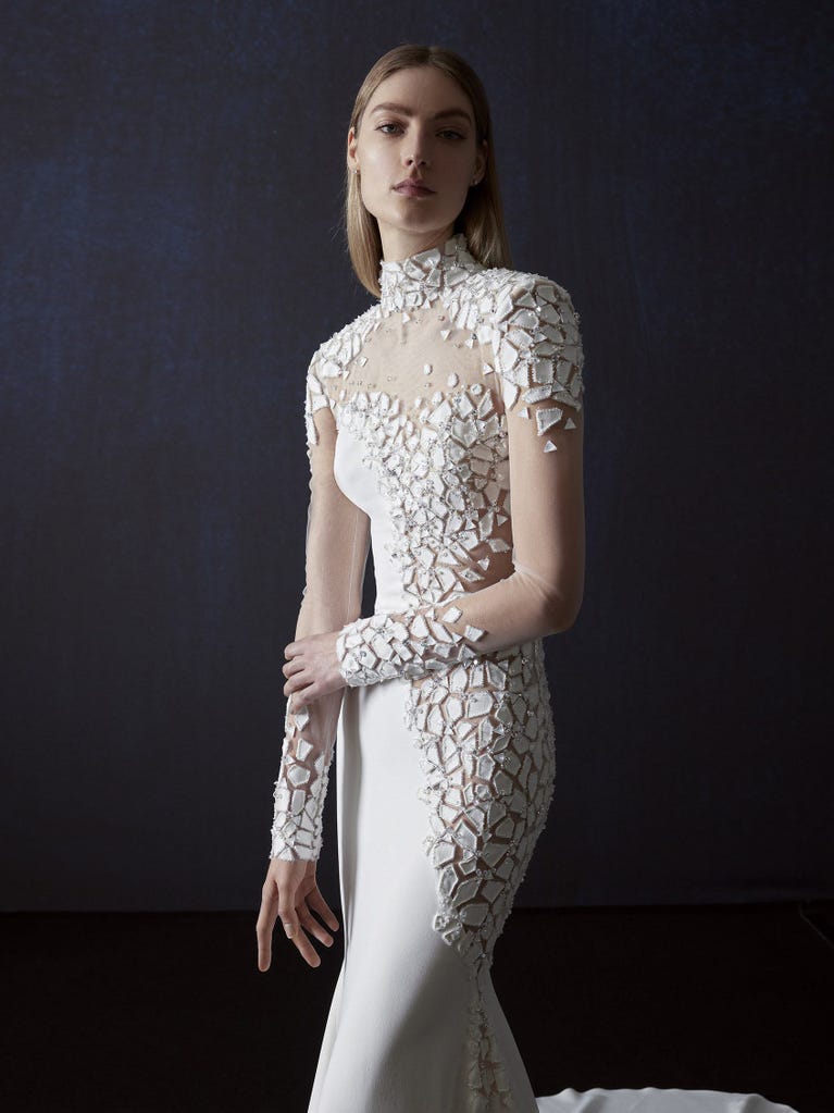 pronovias TAPIES | Vestido de novia sirena con escote cisne | Atelier Pronovias Ventas relámpago