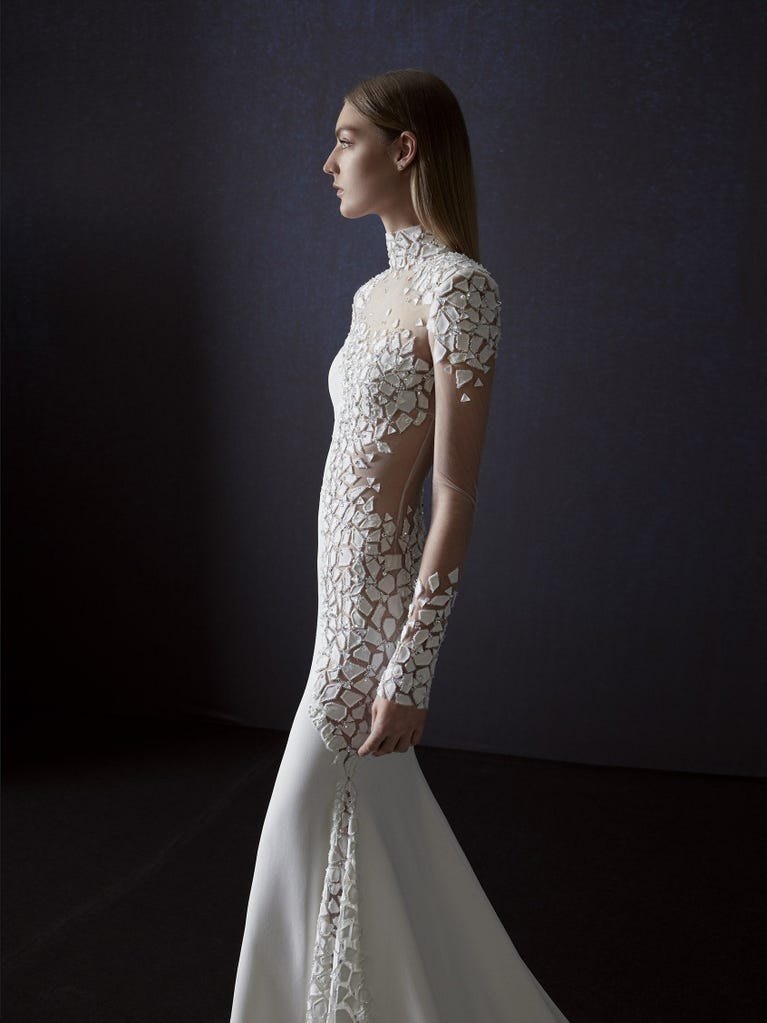pronovias TAPIES | Vestido de novia sirena con escote cisne | Atelier Pronovias Ventas relámpago