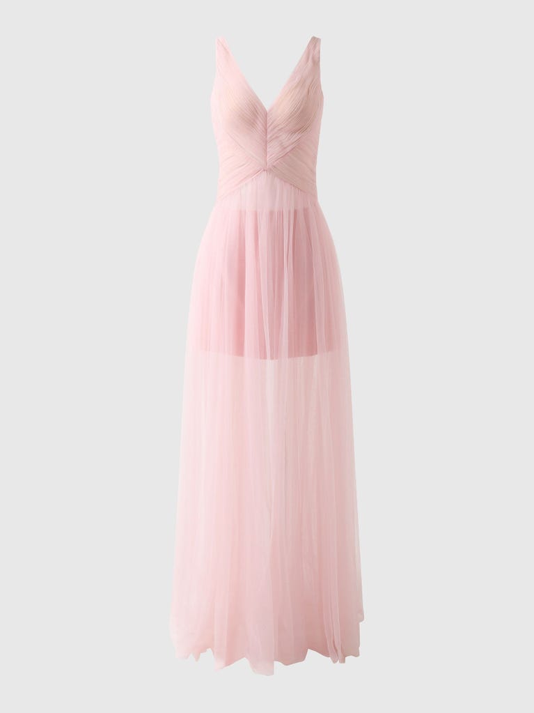 pronovias ARDENNE | Vestido de dama de honor fit & flare con escote de pico | Vera Wang Bridesmaids