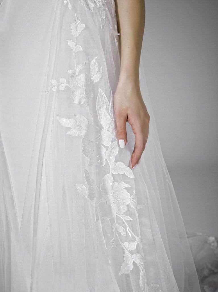 pronovias OVSK-LA13 2025