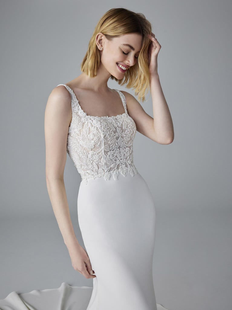 pronovias ONA | Vestido de novia sirena con escote cuadrado | Pronovias Rebajas de fin de temporada