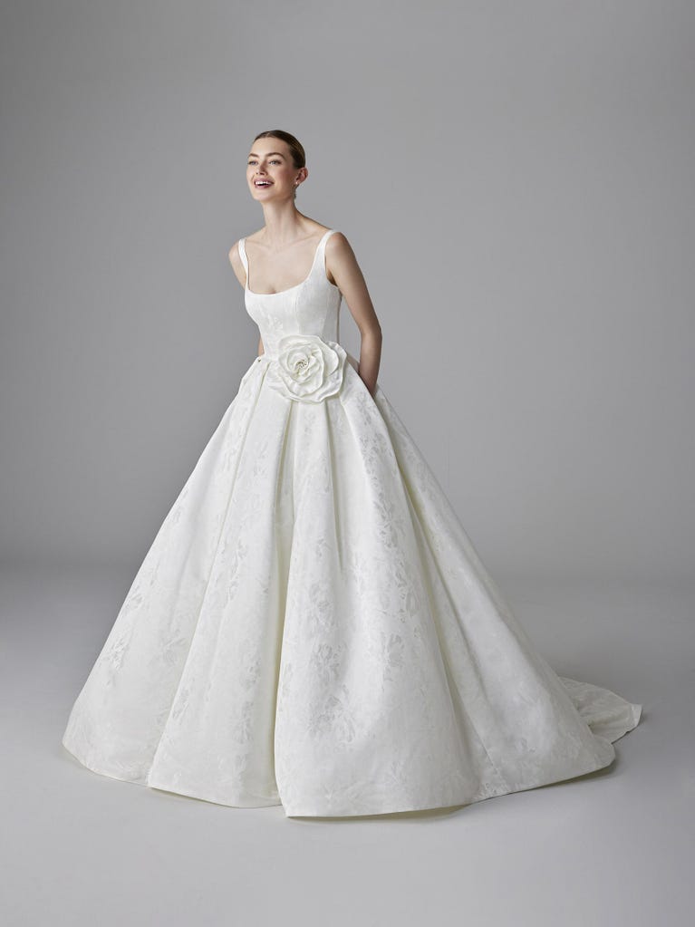 pronovias JULIAN | Vestido de novia princesa con escote cuadrado | Pronovias