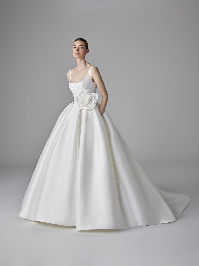 pronovias JULIAN | Vestido de novia princesa con escote cuadrado | Pronovias 2025