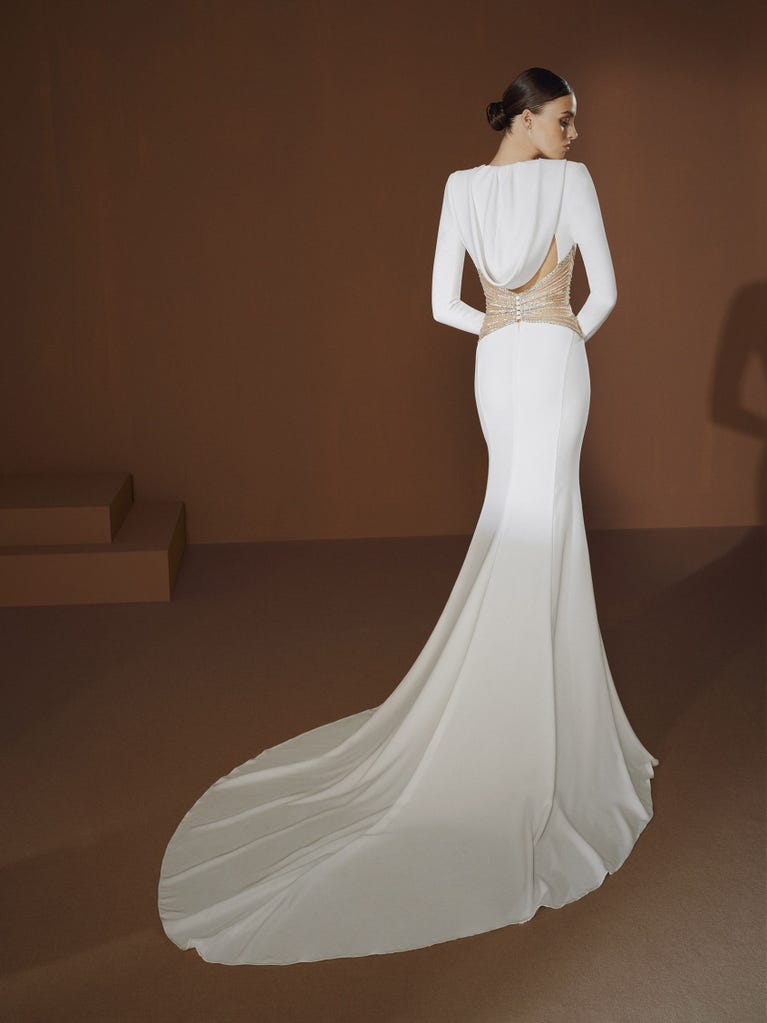 pronovias GRACEJONES | Vestido de novia sirena con escote de pico | Pronovias Outlet