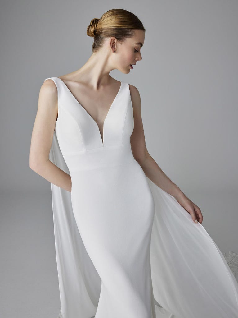 pronovias ALDONA | Vestido de novia sirena con escote de pico | Pronovias Descuento