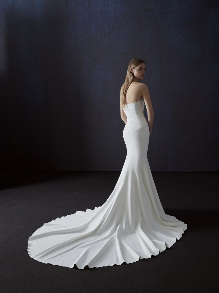 pronovias ANGELIS | Vestido de novia sirena palabra de honor | Atelier Pronovias Tienda