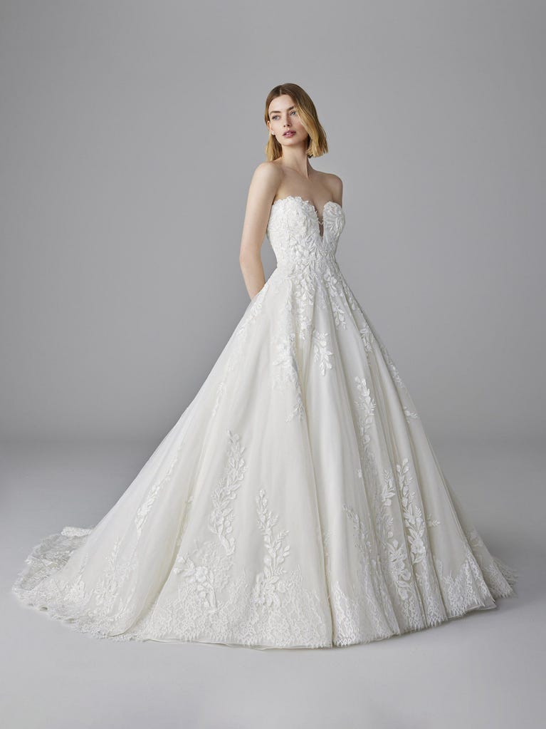 pronovias REMI | Vestido de novia princesa con escote corazón | Pronovias