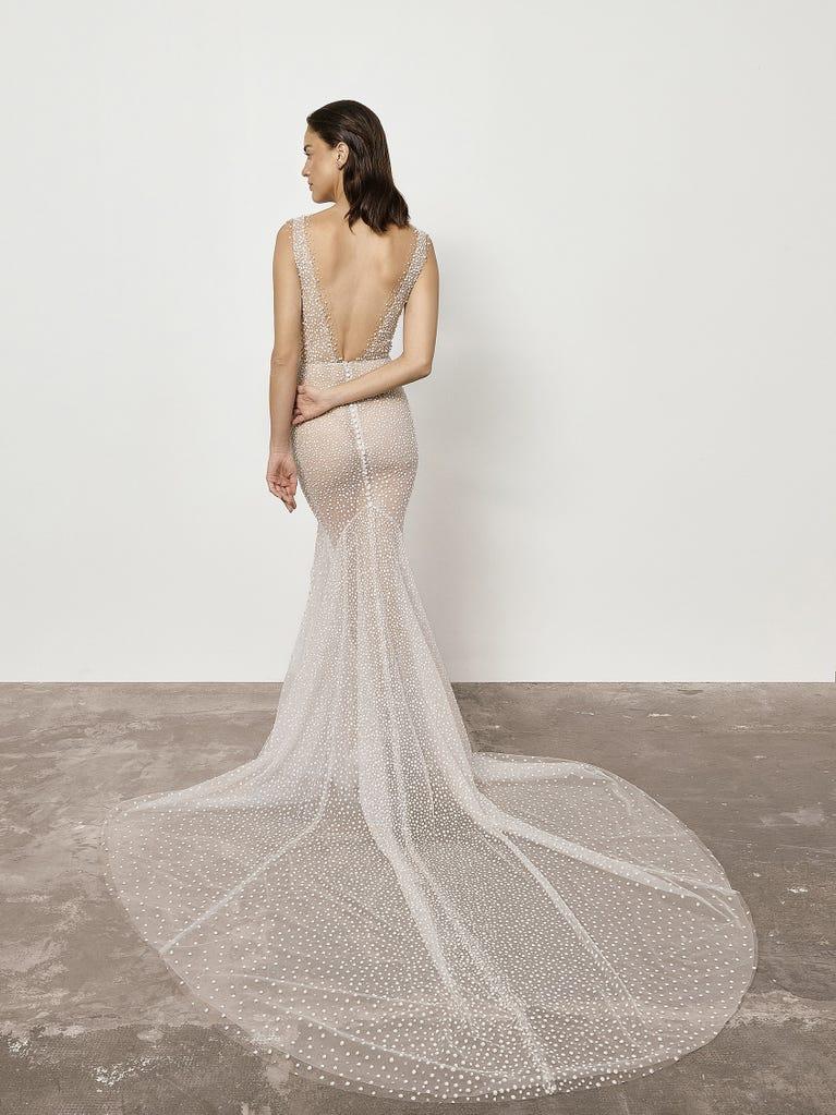 pronovias Vestido de novia sirena escote de pico y pedreria | Pronovias Envío gratis