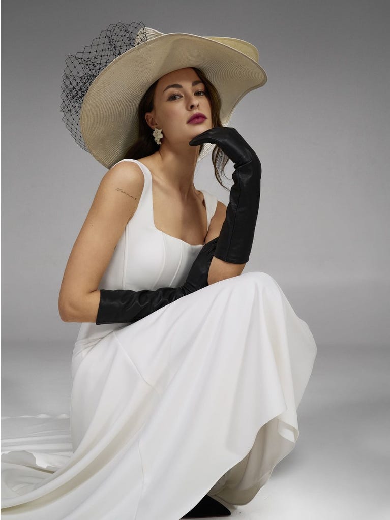 pronovias HOLANE | Vestido de novia corte en a con escote cuadrado | Pronovias Últimos 3 días