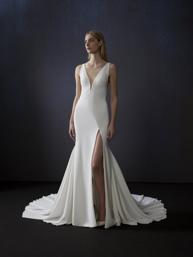 pronovias Vestido de novia con corte sirena de crepe y escote pico | Pronovias Últimos 2 días