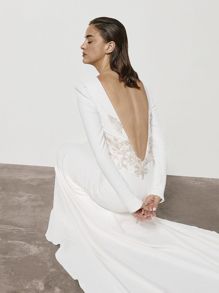 pronovias KATHERYN | Vestido de novia sirena con escote barco | Pronovias Solo queda un día