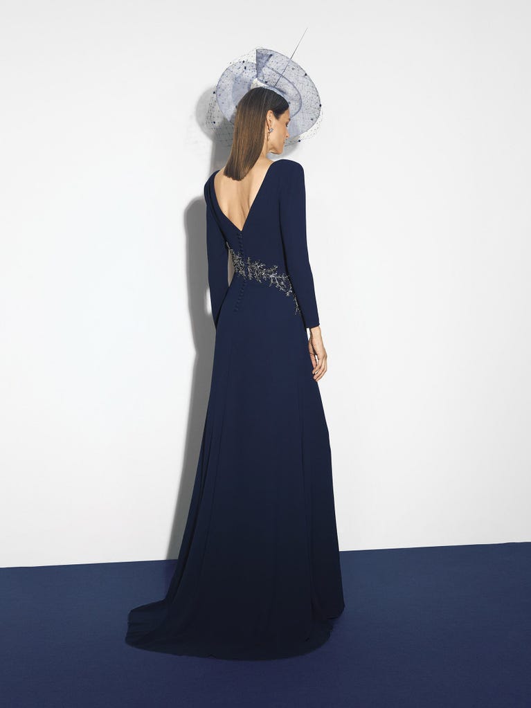 pronovias SINENSIS | Vestido de fiesta corte en a con escote barco | Pronovias Tienda de fábrica