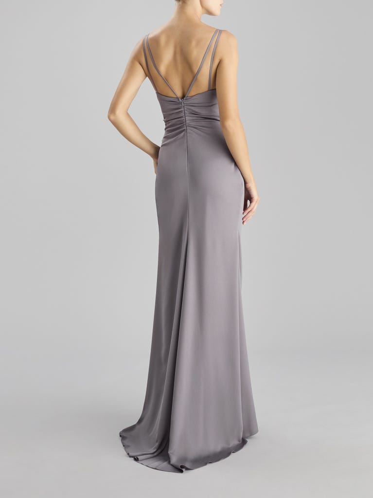 pronovias DRAPE 2302 | Vestido de fiesta sirena con escote de pico | The Party Edit by Pronovias ÚLTIMAS EDICIONES