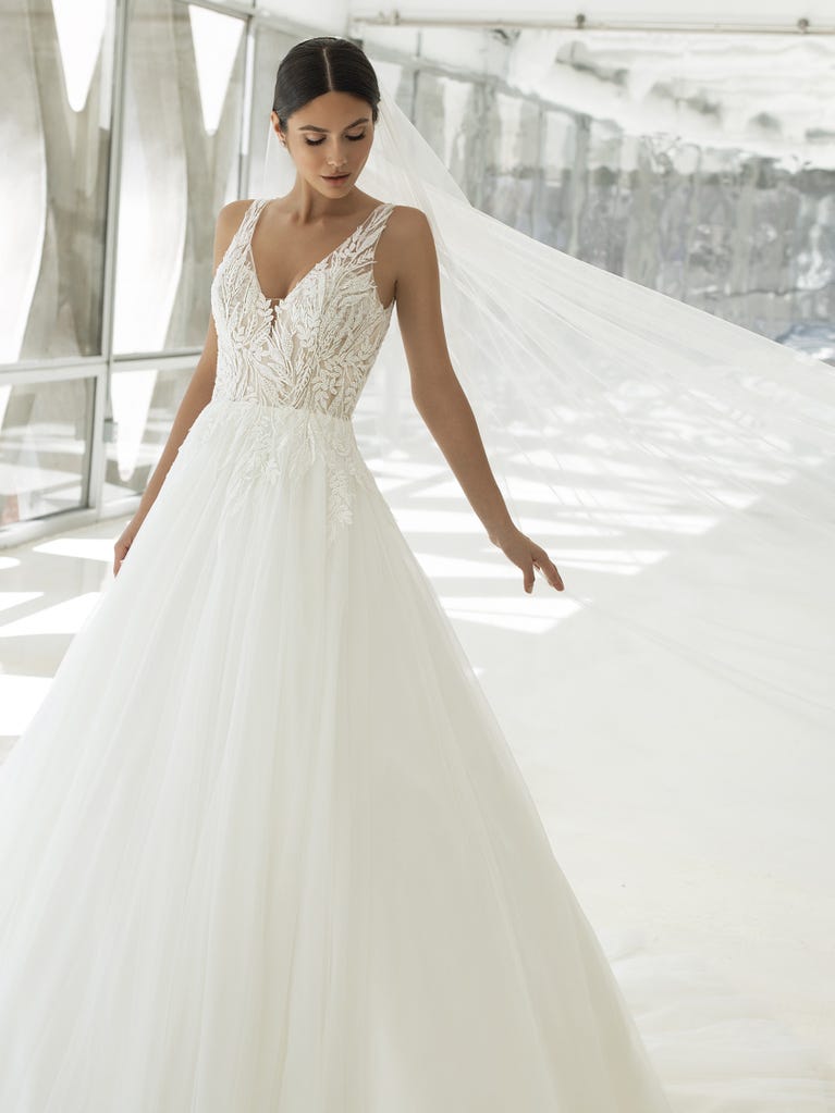pronovias V-2104 Outlet