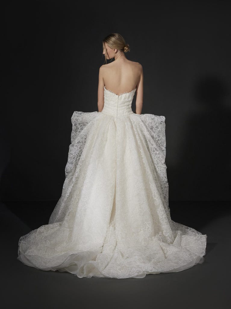 pronovias ROUX | Vestido de novia princesa palabra de honor | Vera Wang Bride Solo queda un día