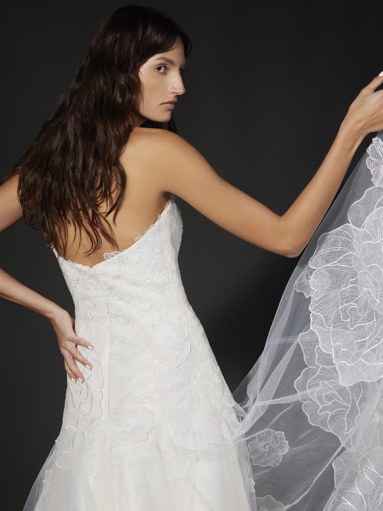 pronovias ALBINE | Vestido de novia fit & flare palabra de honor | Vera Wang Bride Grandes descuentos