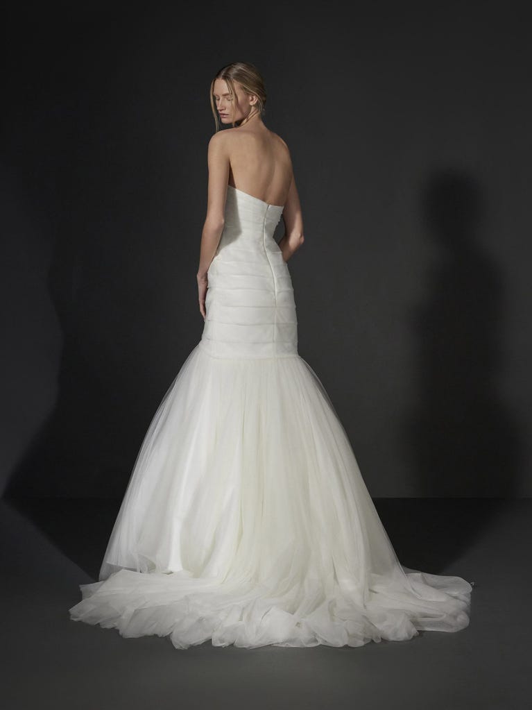pronovias LOISE | Vestido de novia sirena | Vera Wang Bride Liquidación