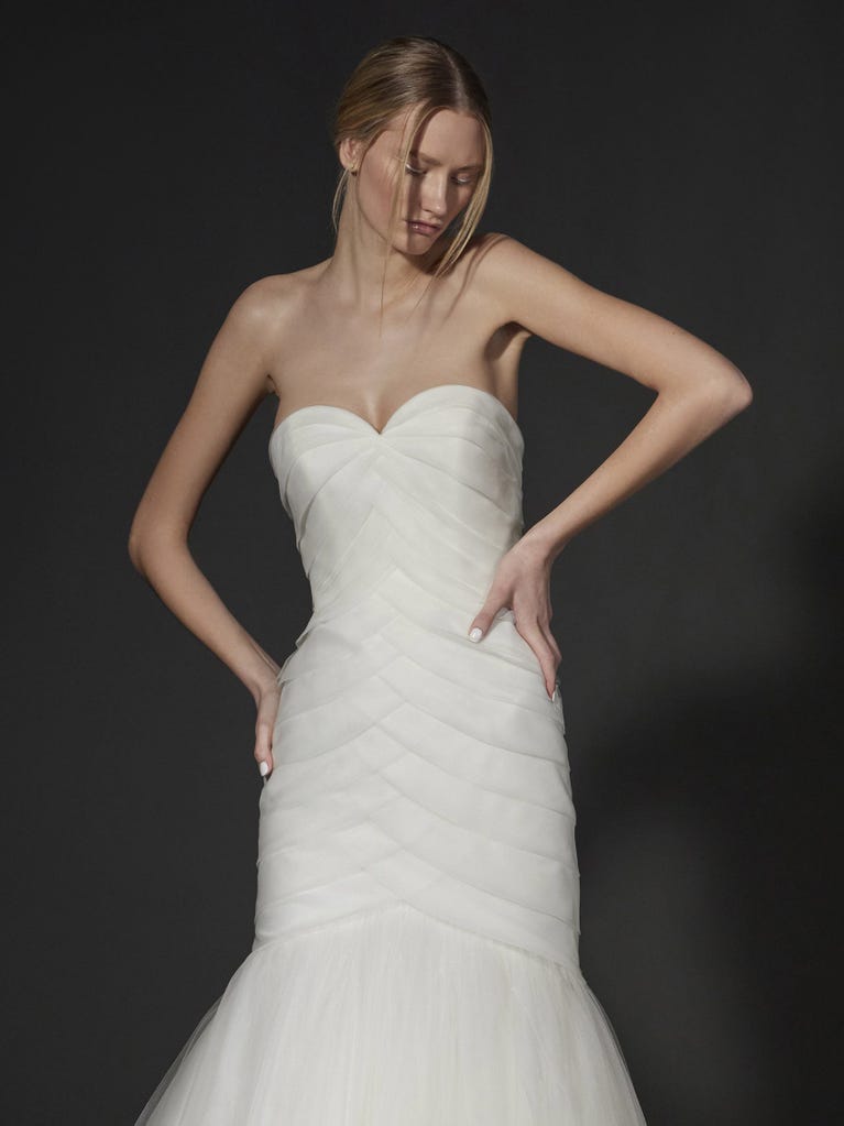 pronovias LOISE | Vestido de novia sirena | Vera Wang Bride Liquidación
