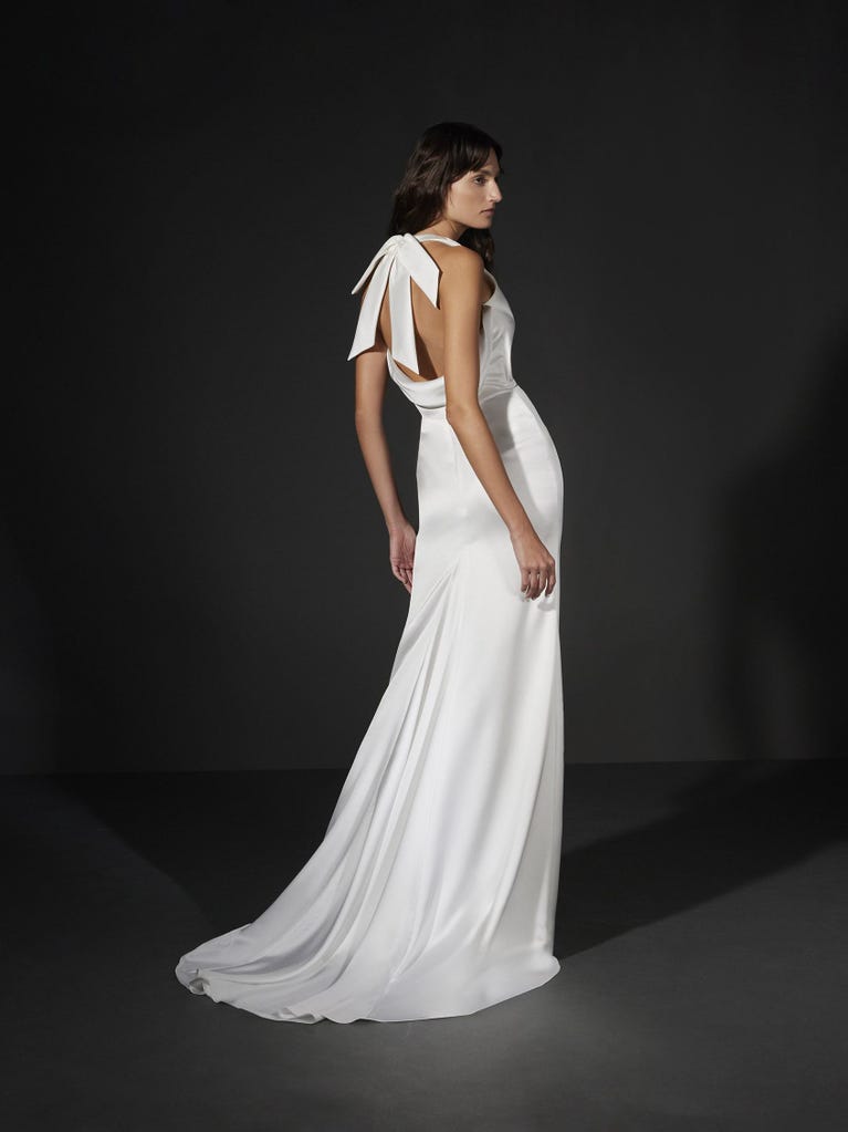 pronovias MAEVA | Vestido de novia sirena con cuello halter | Vera Wang Bride Envío internacional gratuito
