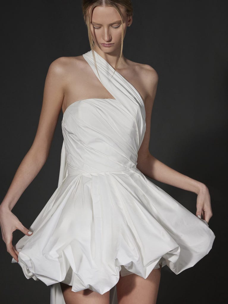 pronovias YVANE | Vestido de novia sirena | Vera Wang Bride Tienda de fábrica