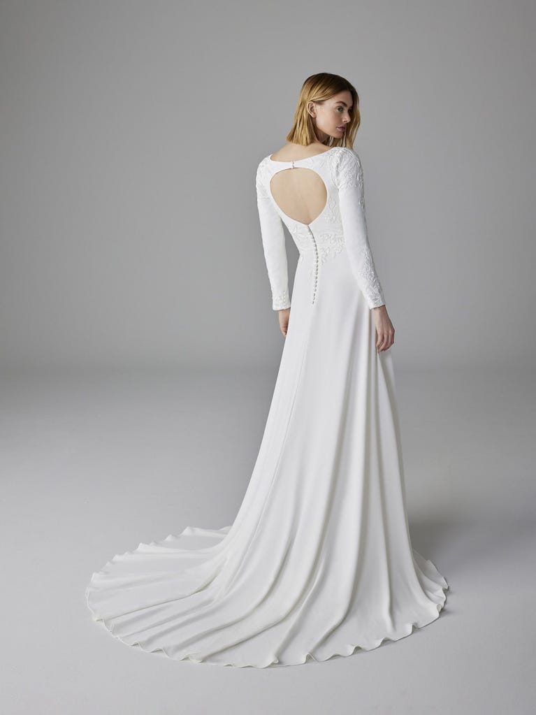 pronovias MELUSINE | Vestido de novia corte en A con escote corazón | Pronovias Ofertas de temporada