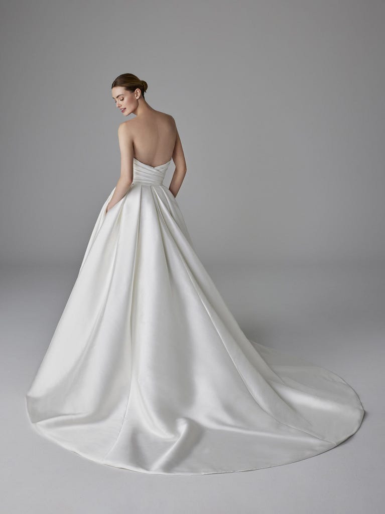 pronovias SOLENE | Vestido de novia princesa con escote corazón | Pronovias Devoluciones gratuitas