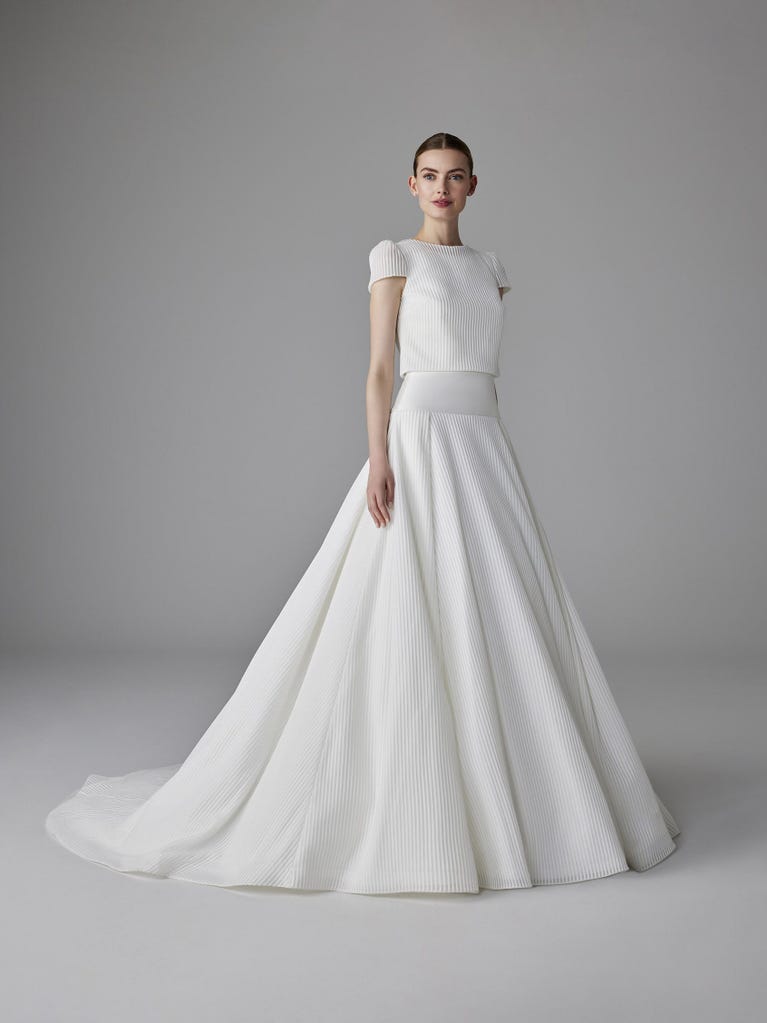 pronovias GALLIA | Vestido de novia corte en A con escote barco | Pronovias