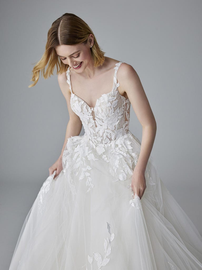 pronovias KAMERIE | Vestido de novia princesa con escote corazón | Pronovias Descuento