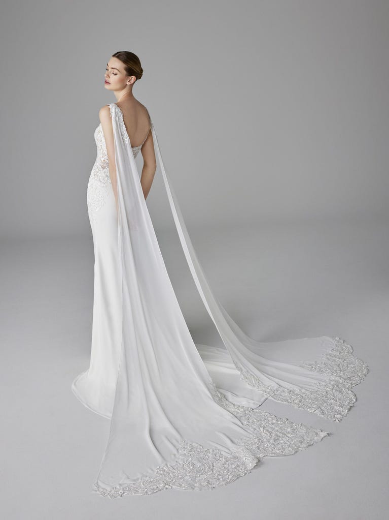 pronovias ALIX | Vestido de novia sirena con escote corazón | Pronovias Tienda