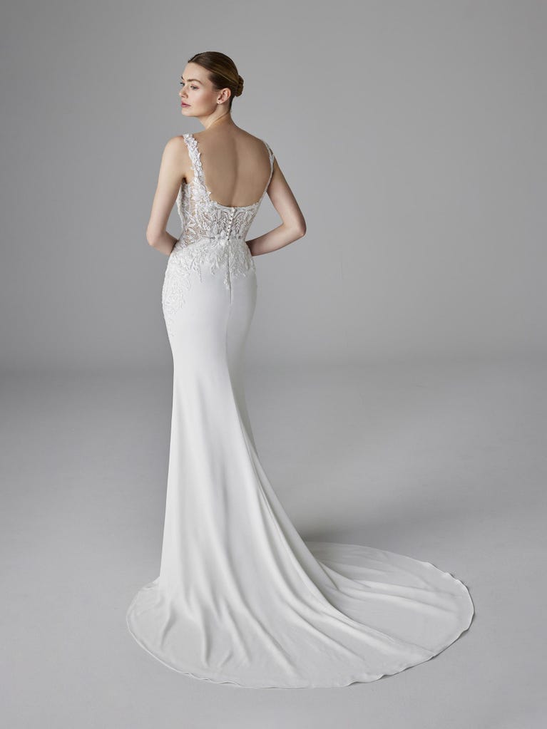 pronovias ALIX | Vestido de novia sirena con escote corazón | Pronovias Tienda