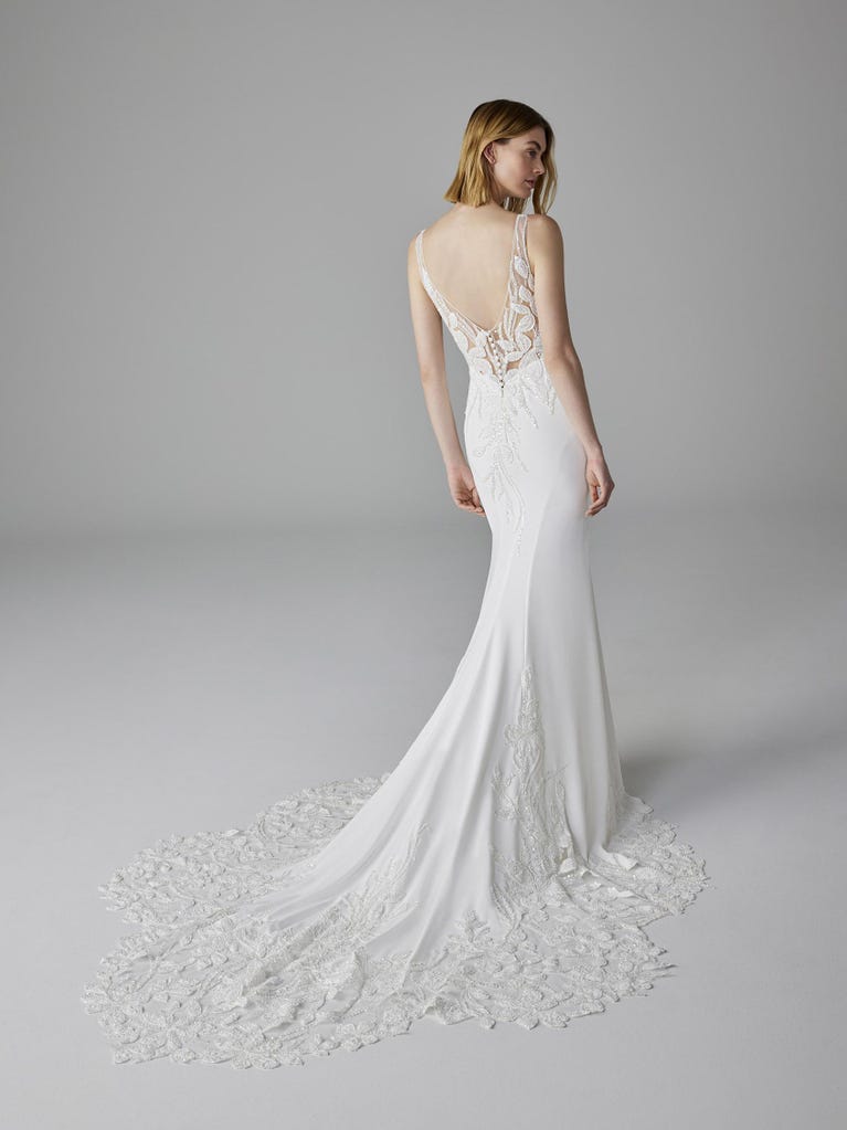 pronovias DEBBY | Vestido de novia sirena con escote de pico | Pronovias Mejor oferta