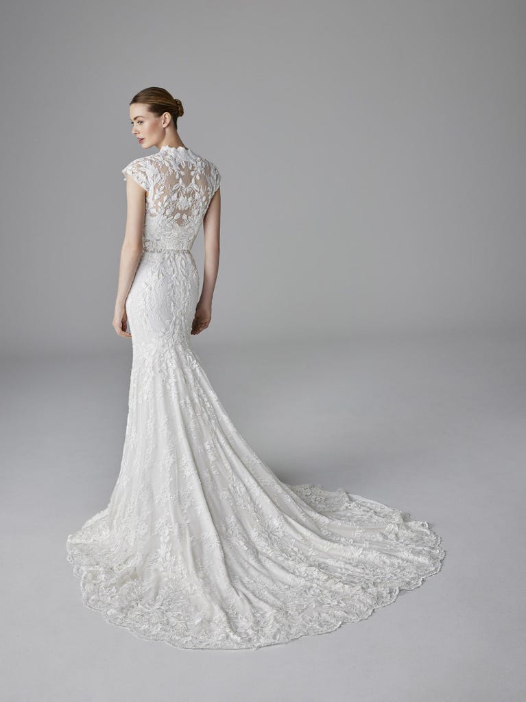 pronovias JENA | Vestido de novia sirena con escote corazón | Pronovias Oferta especial