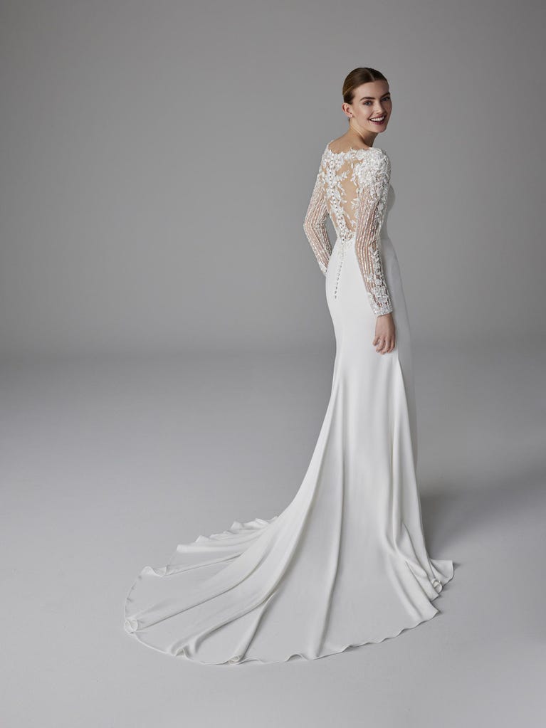 pronovias LISETTE | Vestido de novia sirena con escote cuadrado | Pronovias Últimos 3 días