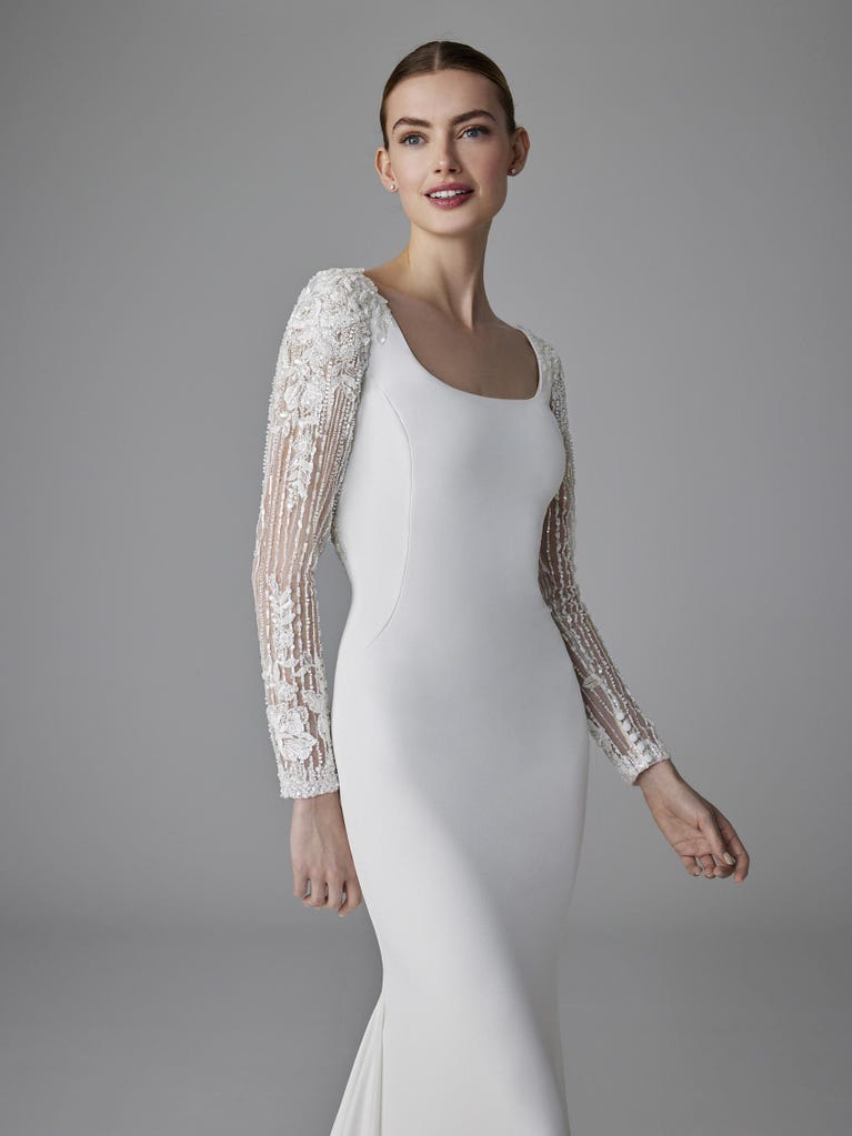 pronovias LISETTE | Vestido de novia sirena con escote cuadrado | Pronovias Últimos 3 días