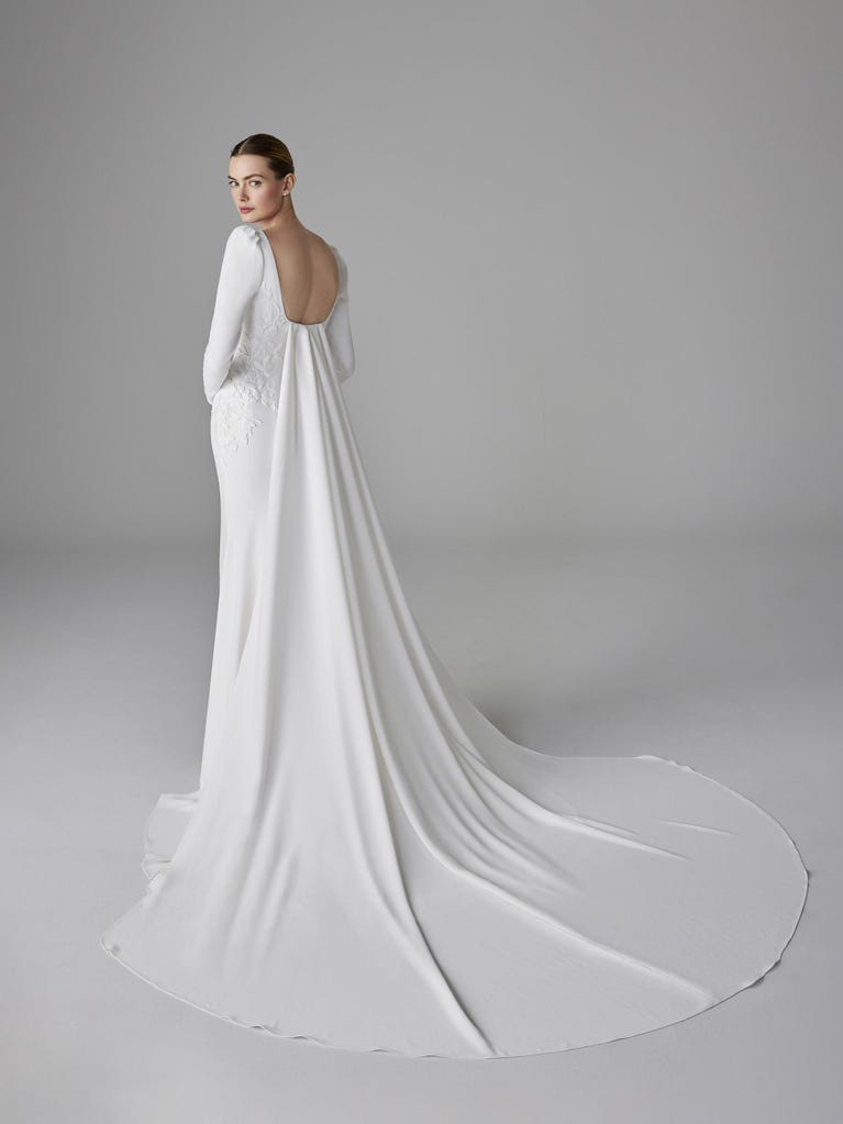 pronovias MALLORY | Vestido de novia sirena con escote cuadrado | Pronovias COMPRAR AHORA