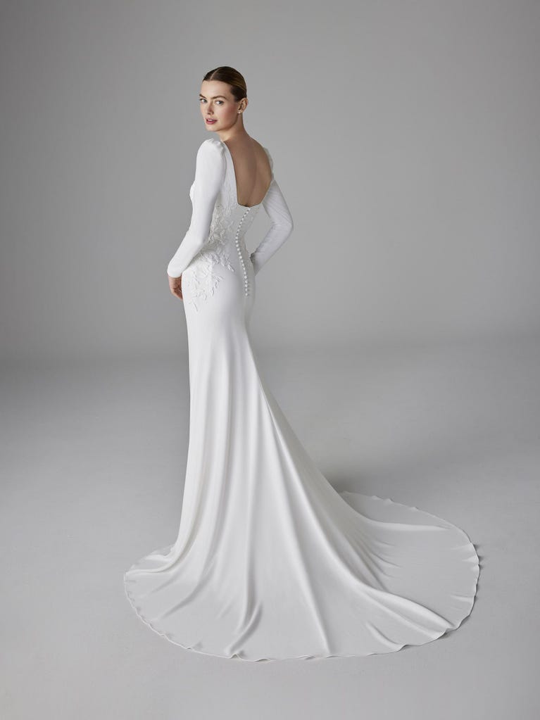 pronovias MALLORY | Vestido de novia sirena con escote cuadrado | Pronovias COMPRAR AHORA