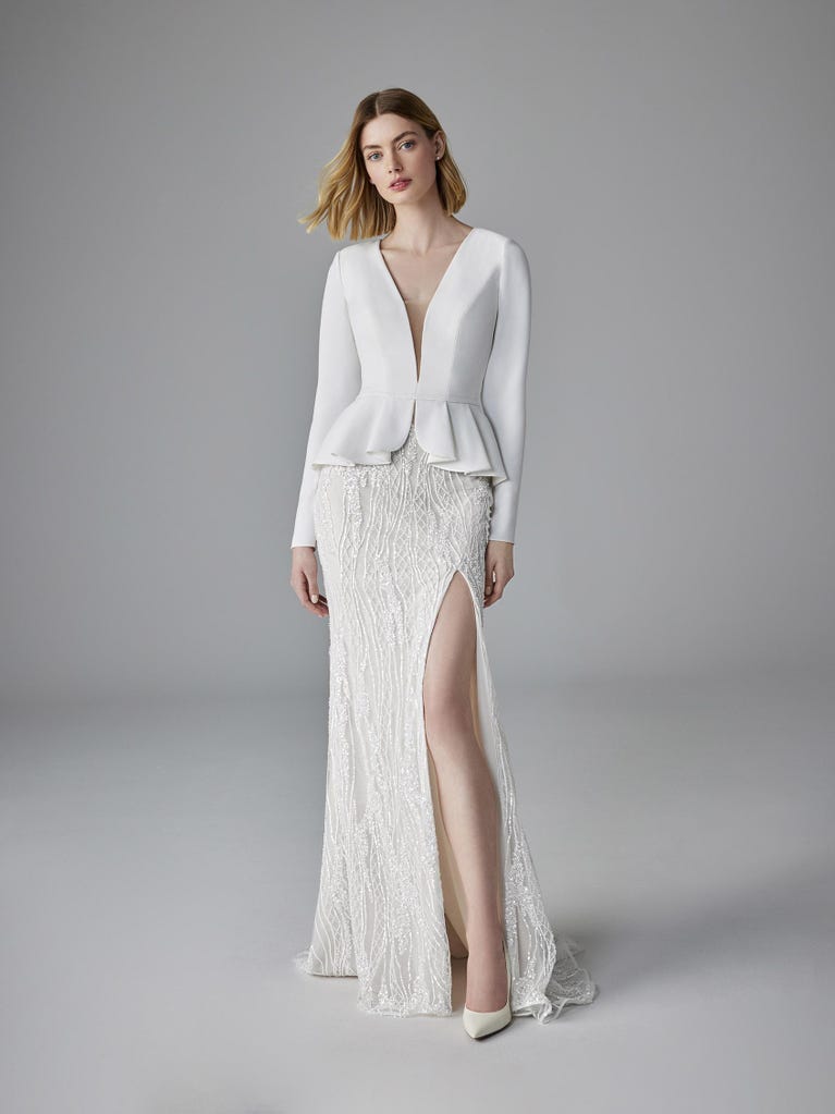pronovias ROIG | Vestido de novia sirena con escote de pico | Pronovias