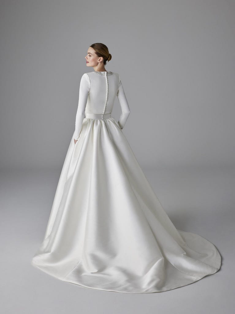 pronovias RONAN | Vestido de novia princesa con cuello caja | Pronovias Promoción por tiempo limitado