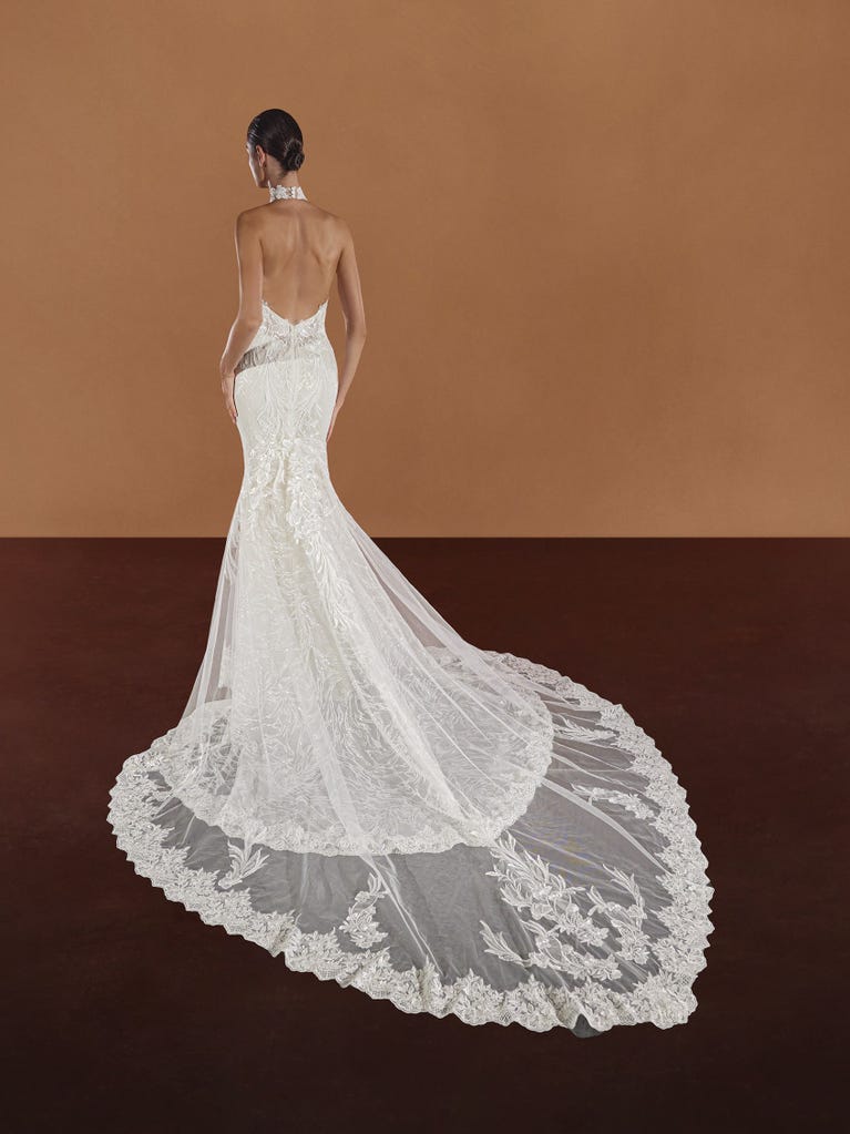 pronovias NISHA | Vestido de novia sirena con cuello halter | Pronovias Liquidación