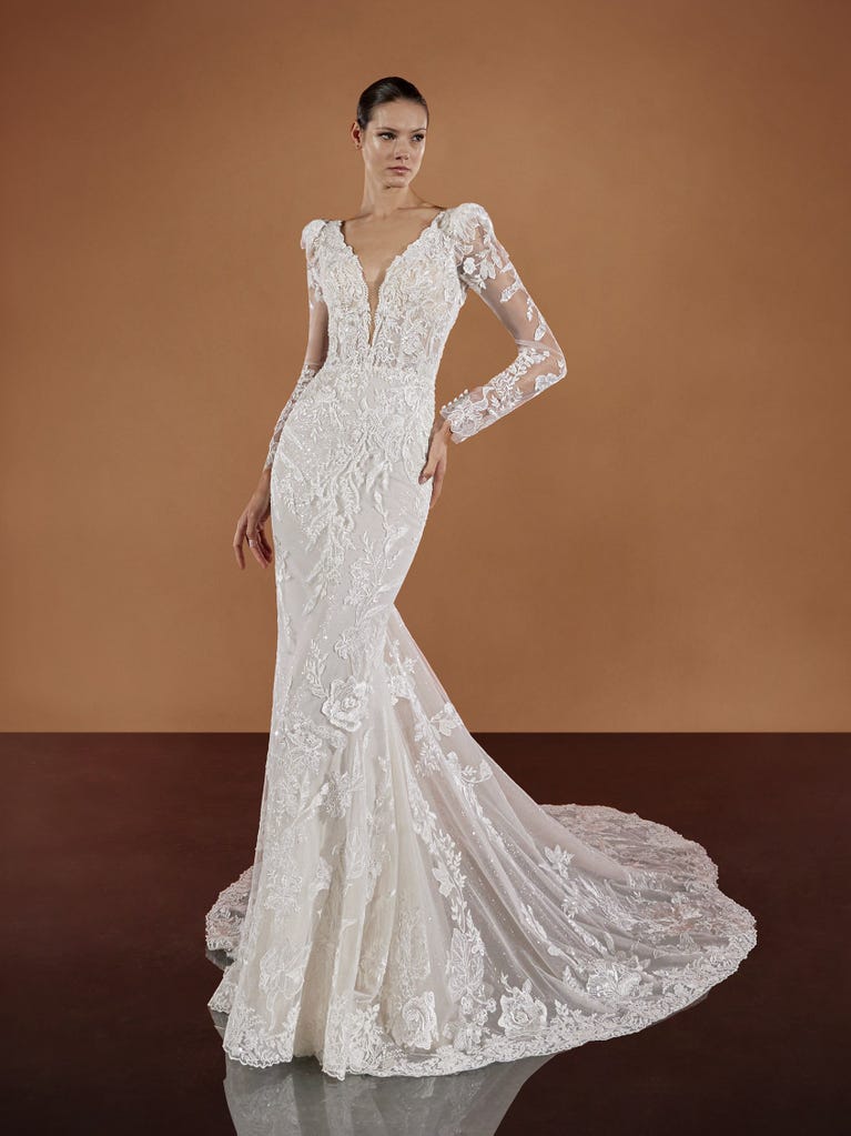 pronovias VIPA | Vestido de novia sirena con escote de pico | Pronovias Tienda de fábrica
