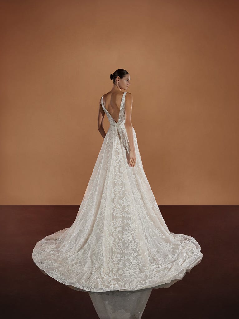 pronovias NETHRA | Vestido de novia corte en a con escote de pico | Pronovias Precios de Black Friday