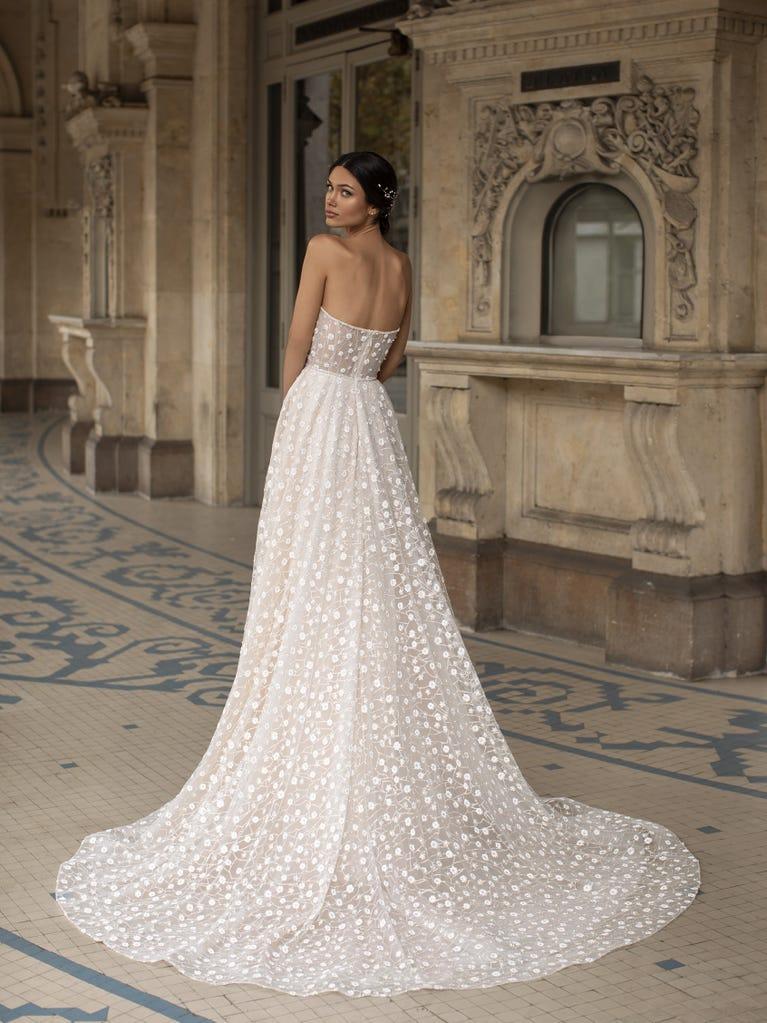pronovias HOPKINS | Vestido de novia evasée con escote corazón | Pronovias Última moda