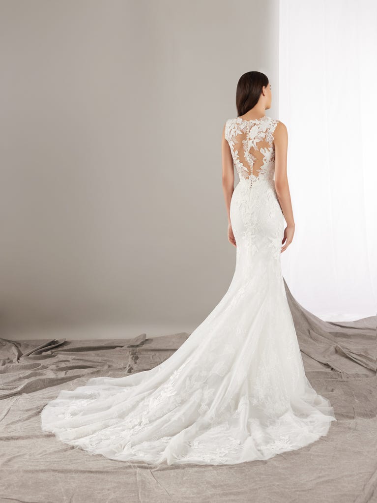 pronovias ROWDY | Vestido de novia sirena con escote de pico | Pronovias Grandes ahorros