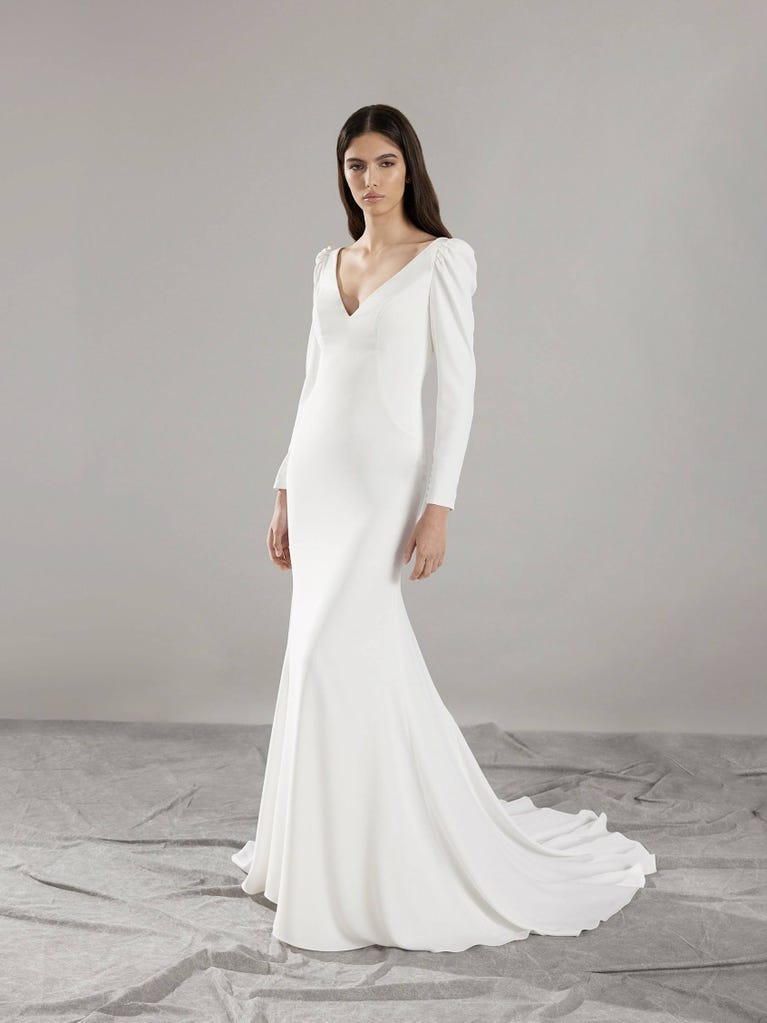 pronovias AUSIA | Vestido de novia sirena con escote de pico | Pronovias Envío gratis