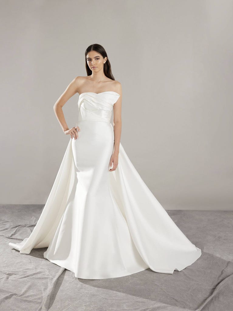 pronovias ARYA | Vestido de novia sirena con palabra de honor | Pronovias