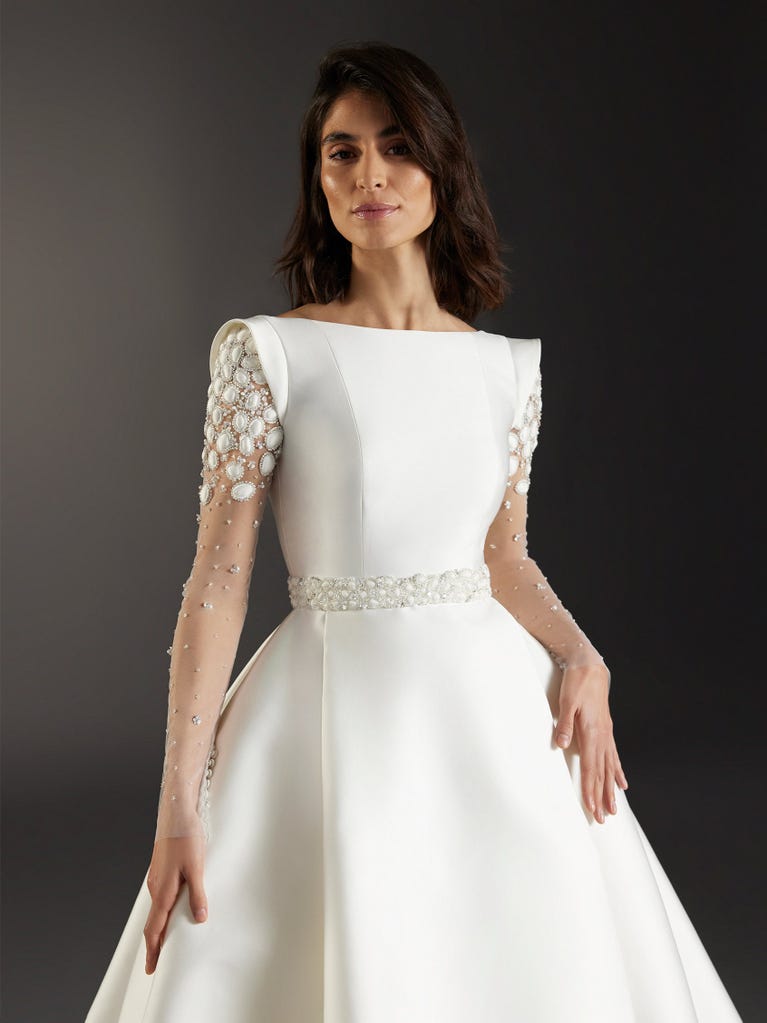 pronovias LICEU | Vestido de novia princesa con escote barco | Pronovias Tienda de fábrica